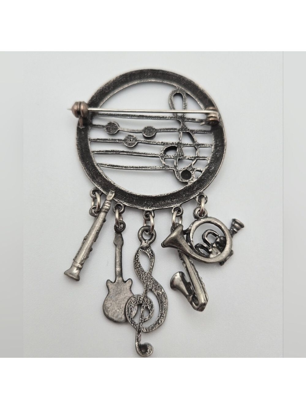Pewter Musical Brooch Dangling Instruments Notes Figural Pin - Picture 7 of 8